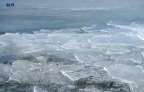 水面结冰识别