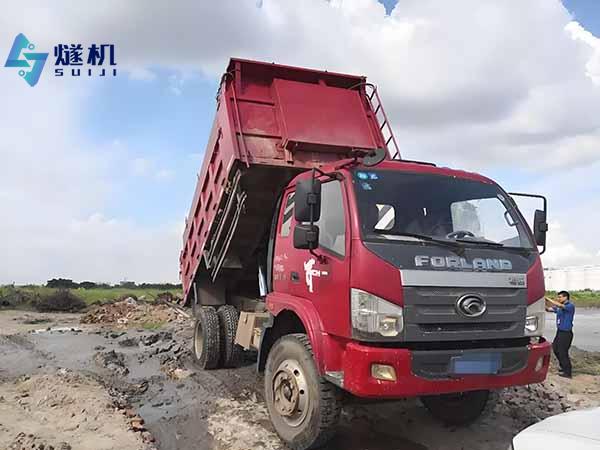 车辆违规倾倒建筑垃圾AI识别方案